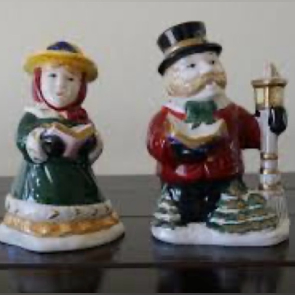 Vintage Fitz and Floyd Ceramic Christmas Carolers Salt and Pepper Shaker Set